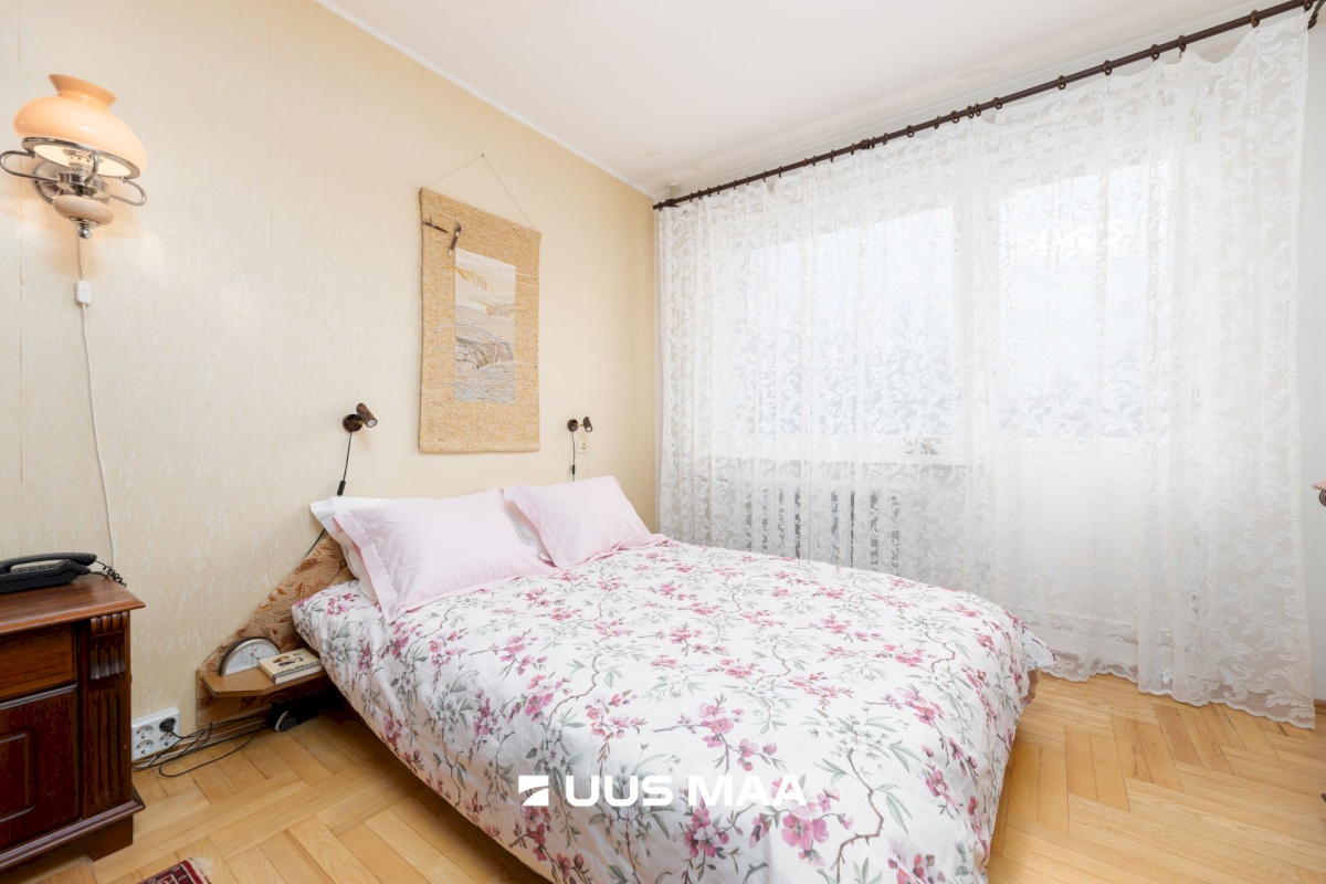 Tallinn, Mustamäe linnaosa, Mustamäe, Akadeemia tee 64a