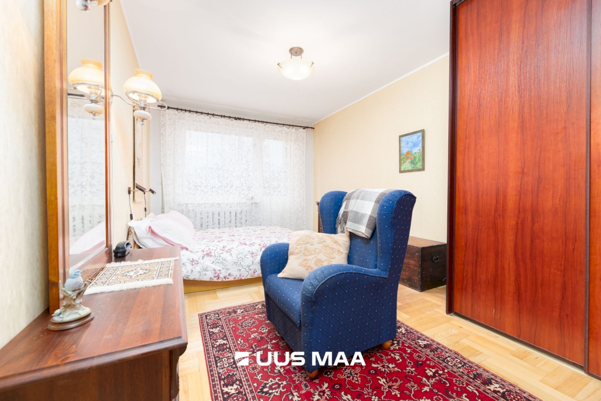 Tallinn, Mustamäe linnaosa, Mustamäe, Akadeemia tee 64a