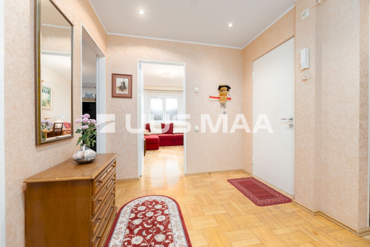 Tallinn, Mustamäe linnaosa, Mustamäe, Akadeemia tee 64a