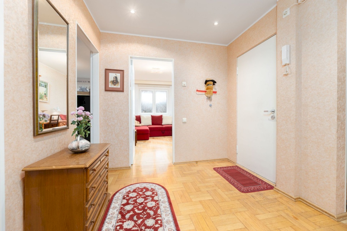 Tallinn, Mustamäe linnaosa, Mustamäe, Akadeemia tee 64a