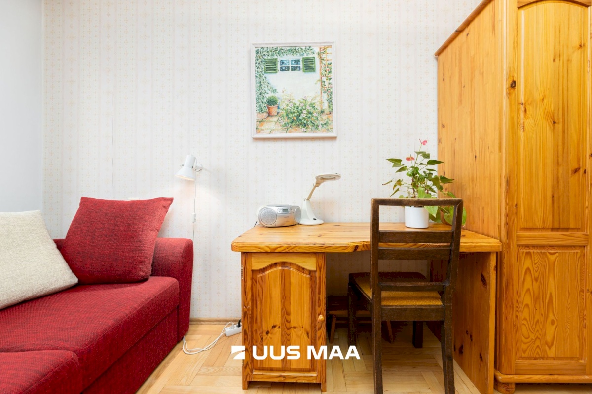 Tallinn, Mustamäe linnaosa, Mustamäe, Akadeemia tee 64a