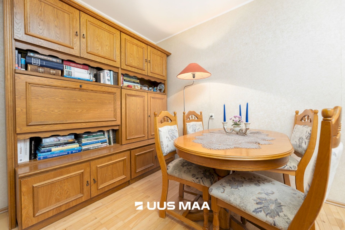 Tallinn, Mustamäe linnaosa, Mustamäe, Akadeemia tee 64a