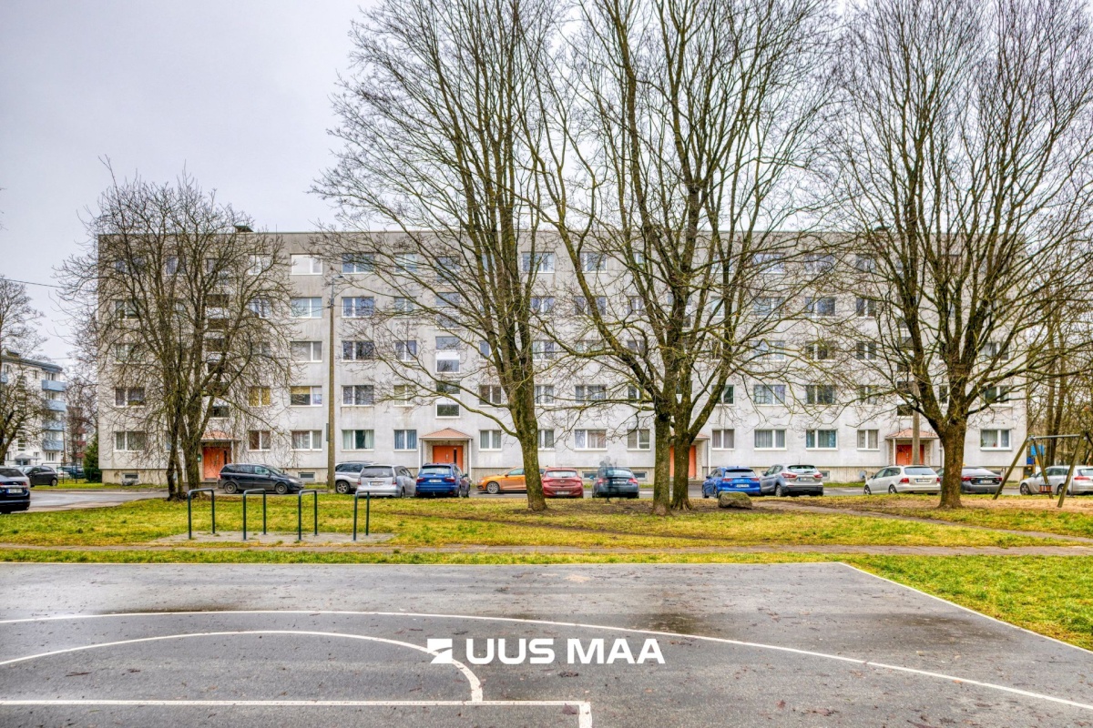 Tallinn, Mustamäe linnaosa, Mustamäe, Akadeemia tee 64a