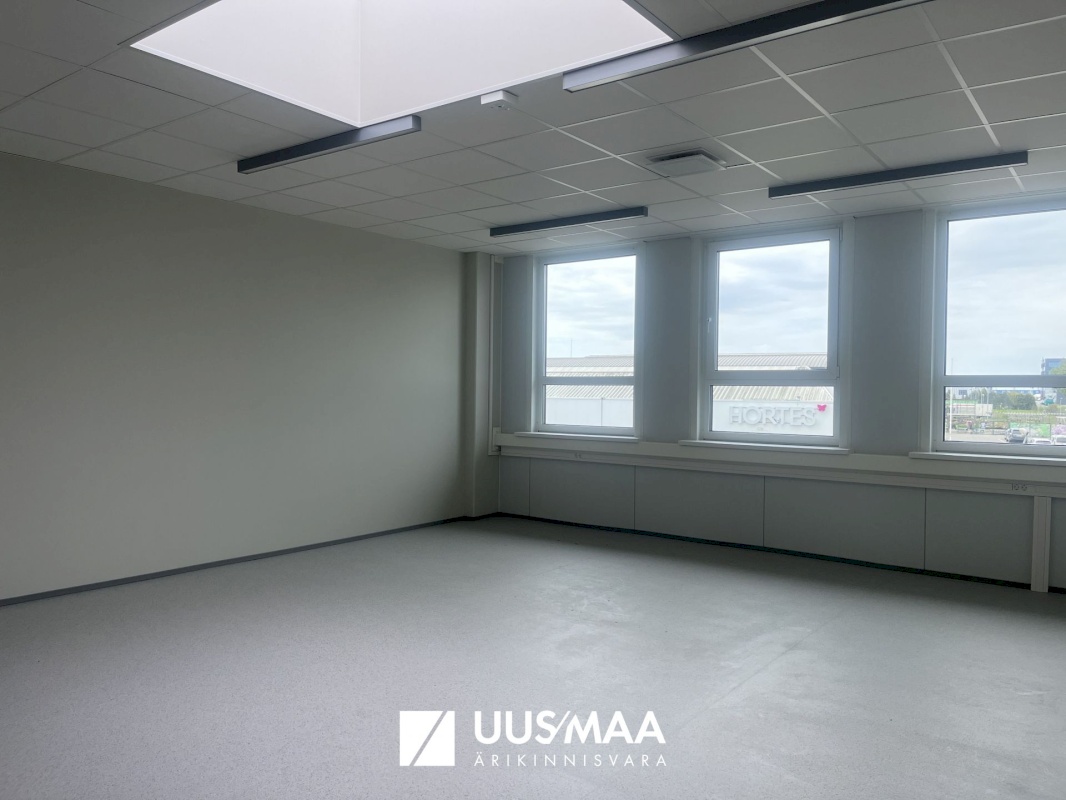 Saue vald, Laagri alevik, Pärnu mnt 495