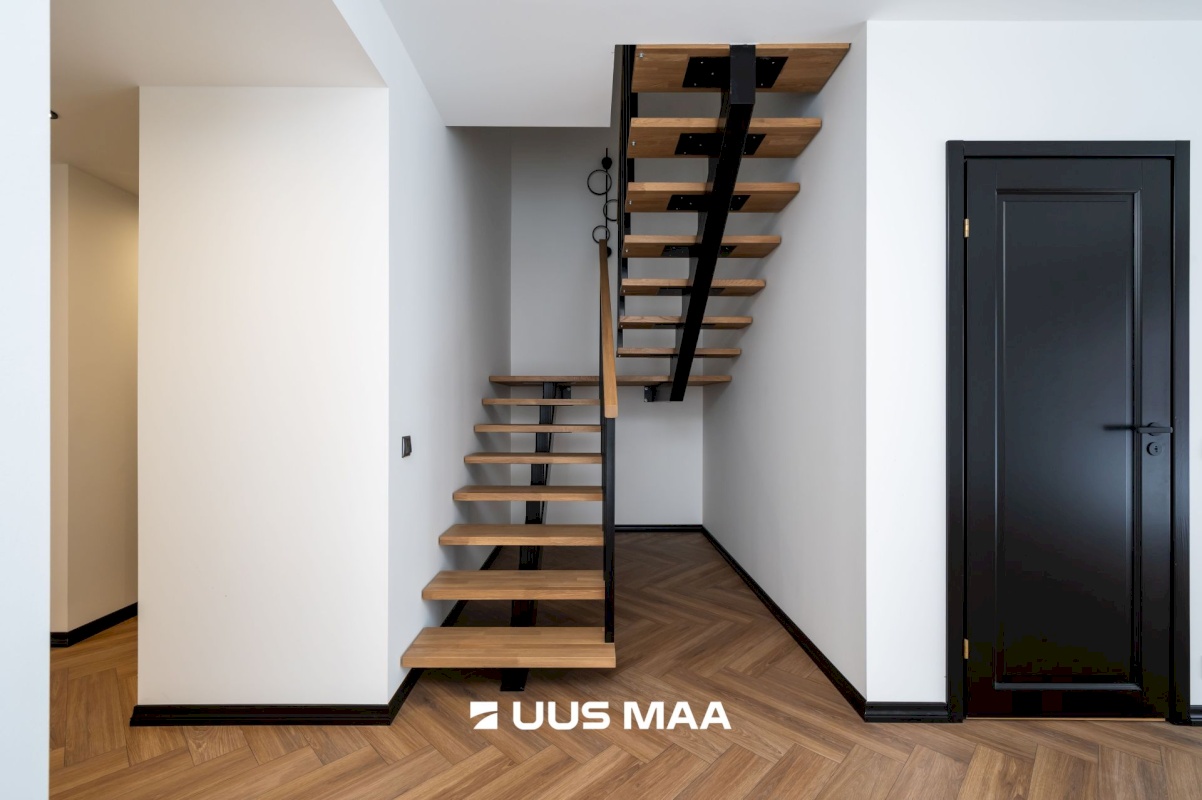 Anija vald, Kehra linn, Sõpruse väljak 12