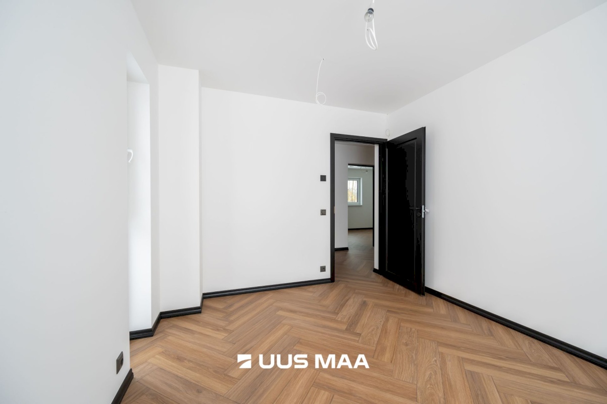 Anija vald, Kehra linn, Sõpruse väljak 12