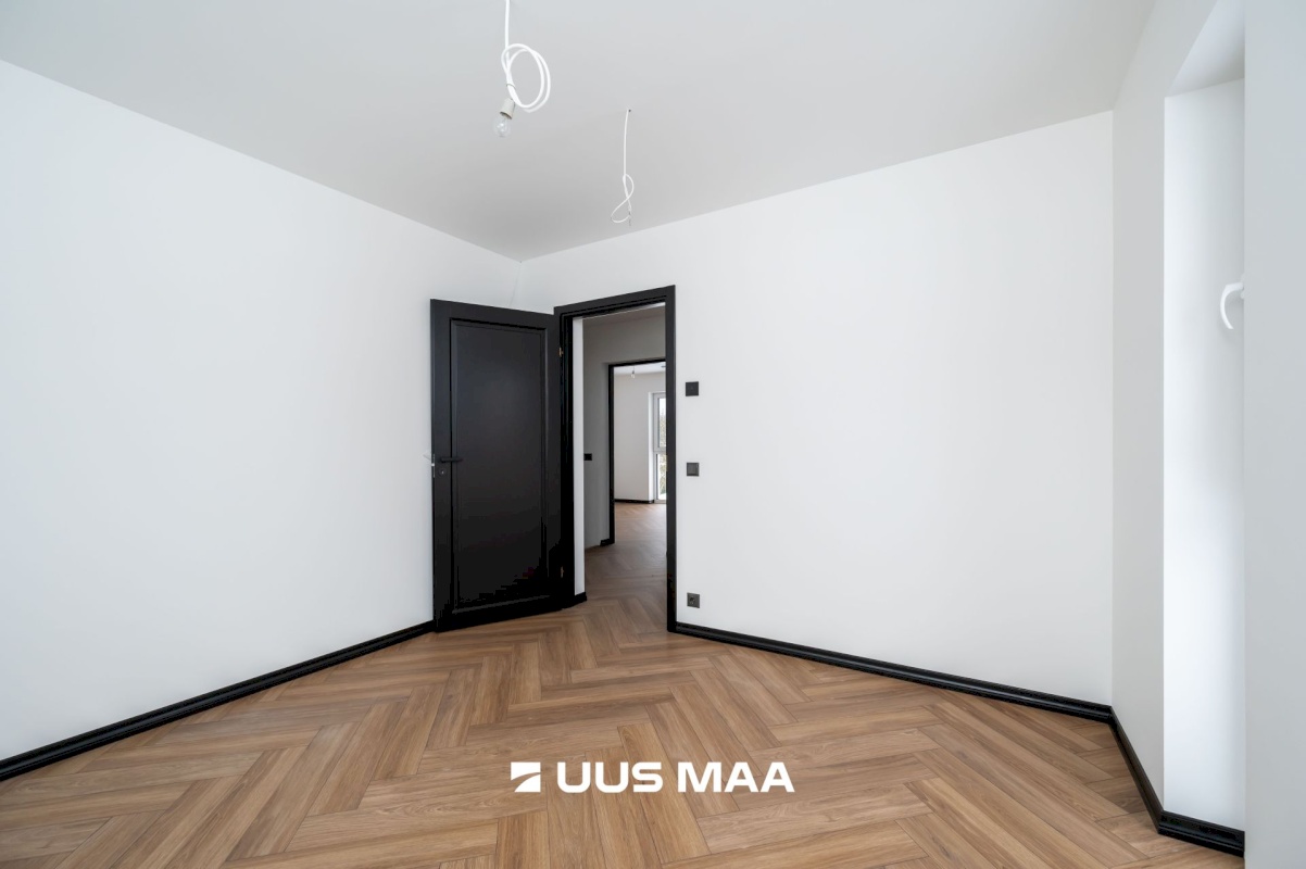 Anija vald, Kehra linn, Sõpruse väljak 12