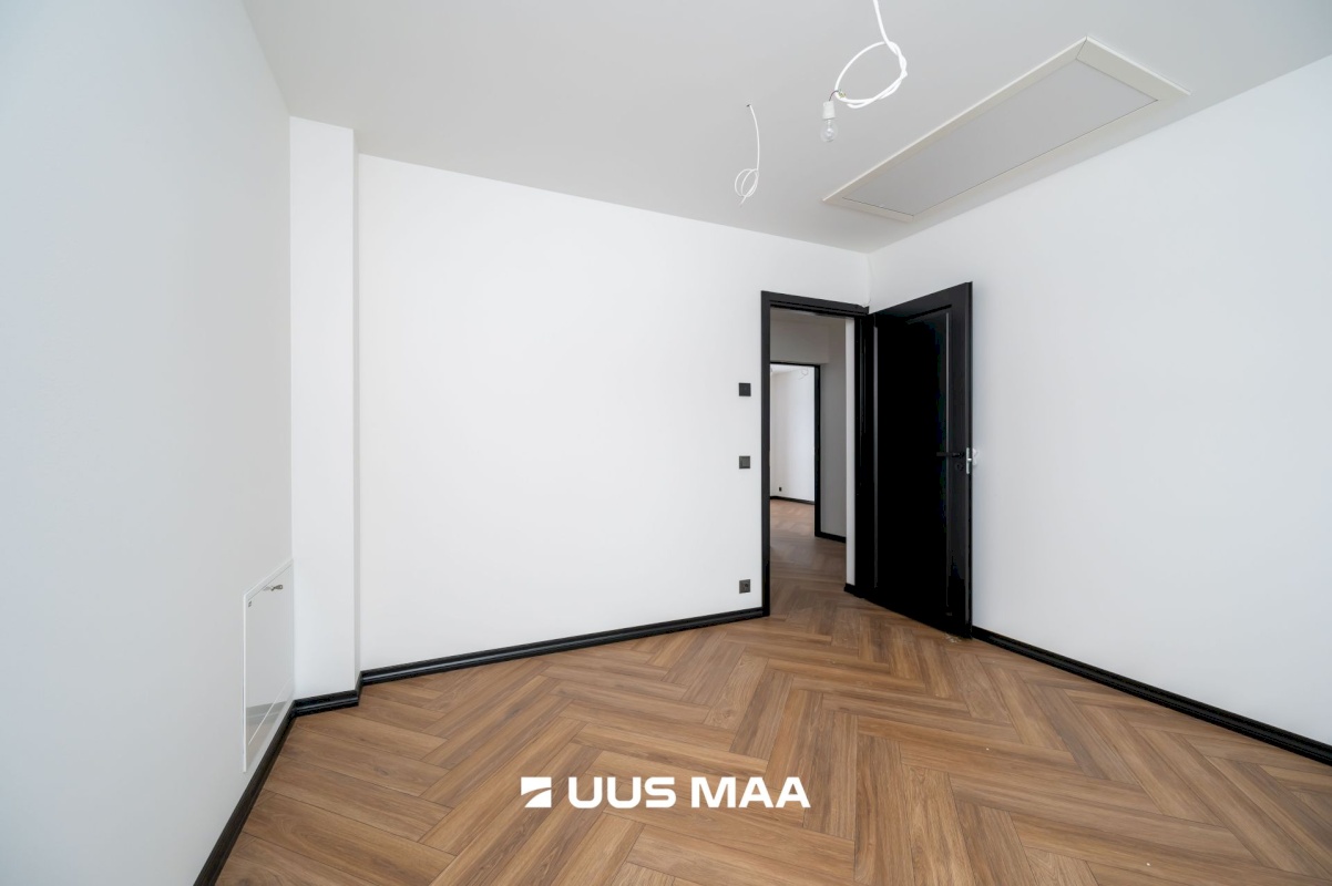 Anija vald, Kehra linn, Sõpruse väljak 12