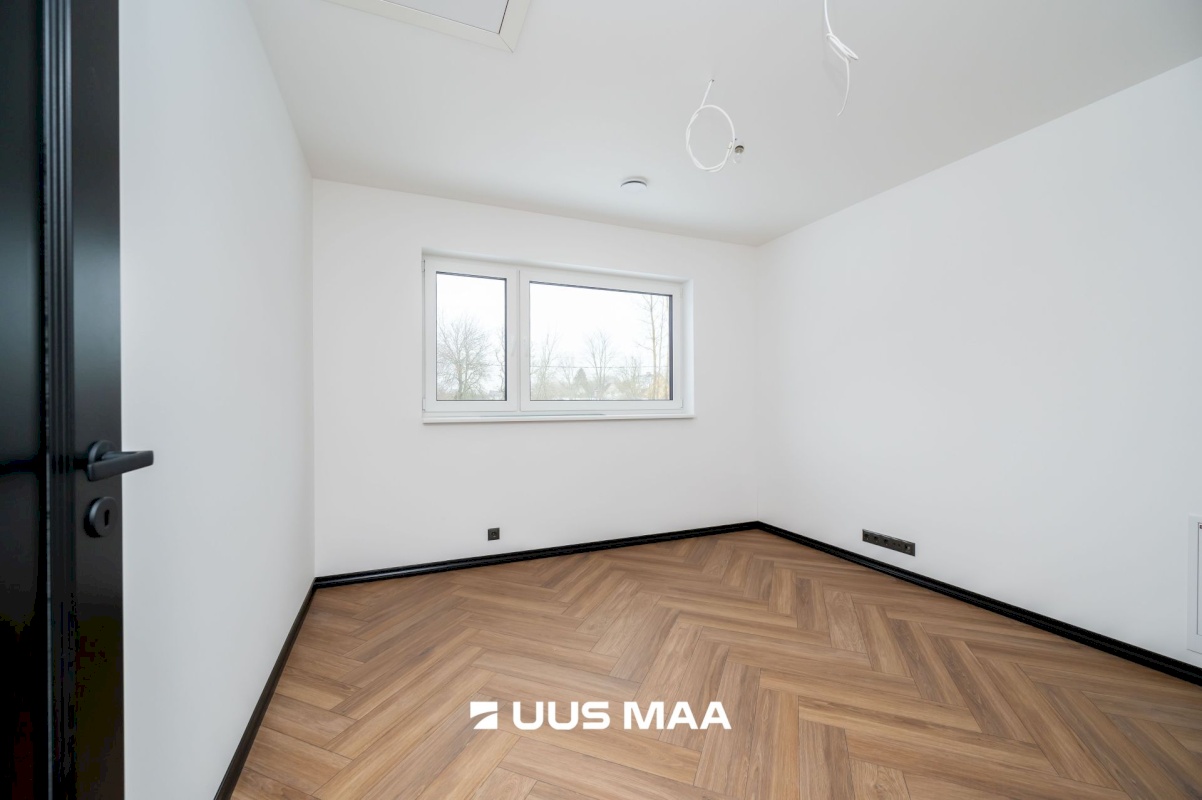 Anija vald, Kehra linn, Sõpruse väljak 12