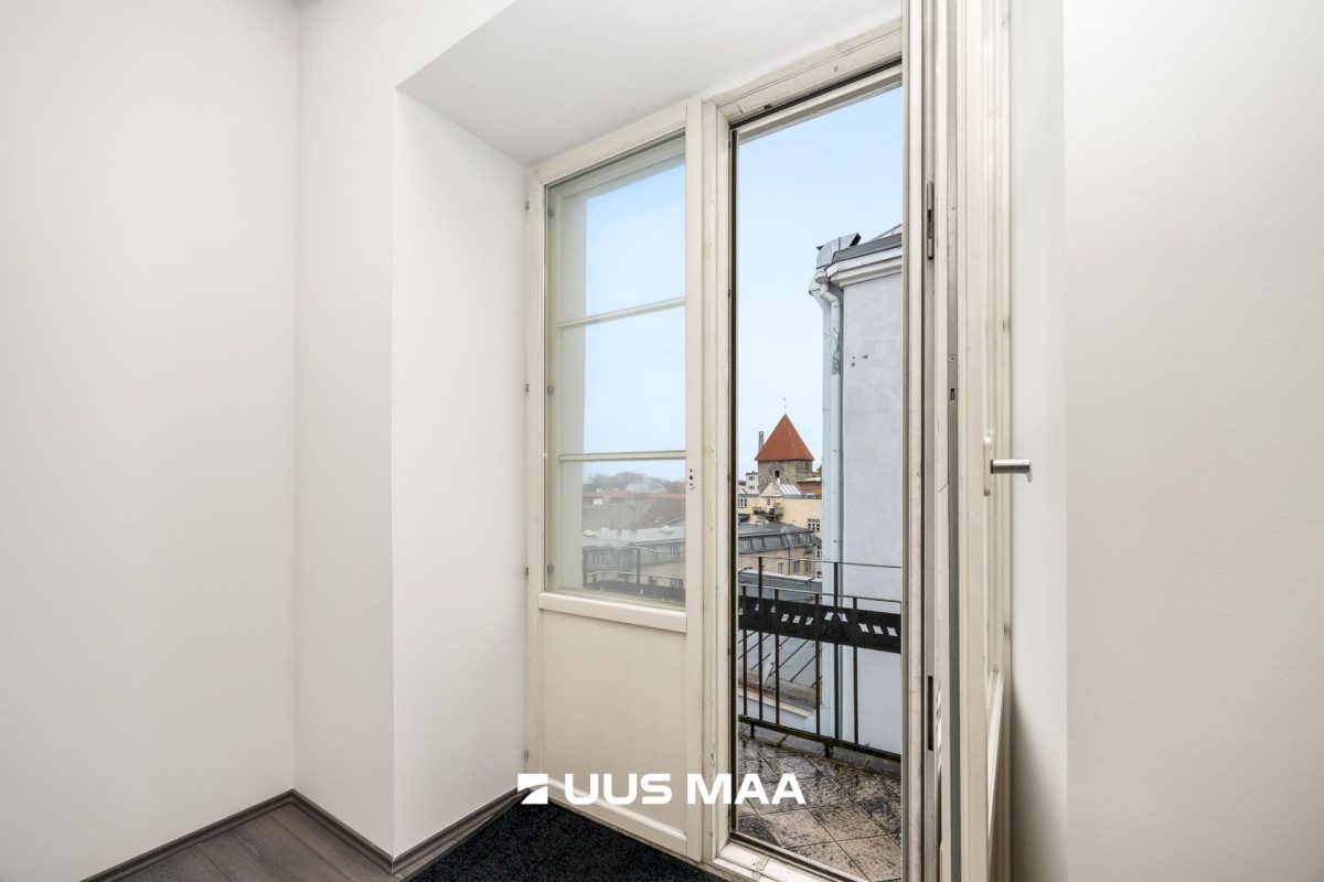 Tallinn, Kesklinna linnaosa, Vanalinn, Viru tn 9