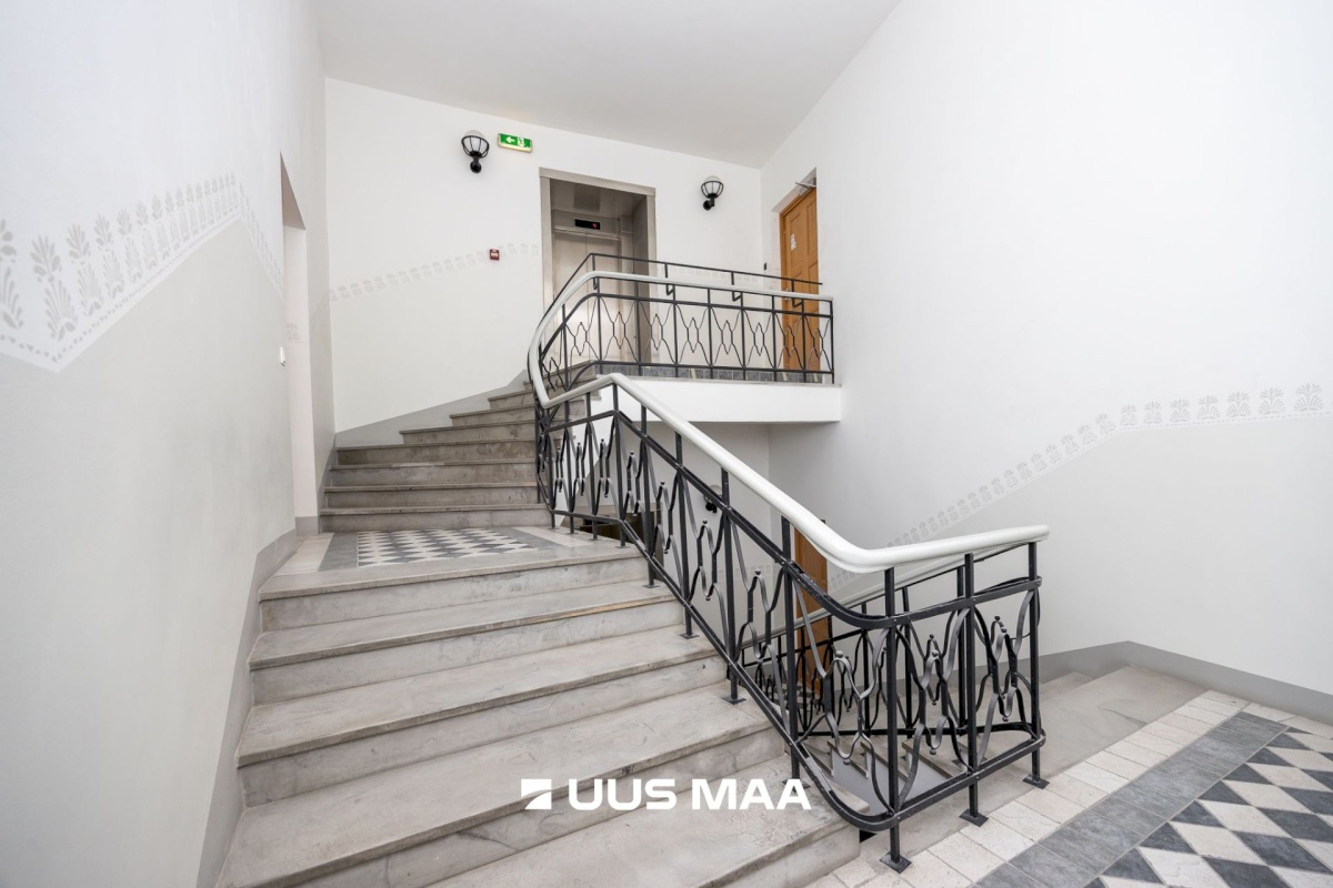 Tallinn, Kesklinna linnaosa, Vanalinn, Viru tn 9