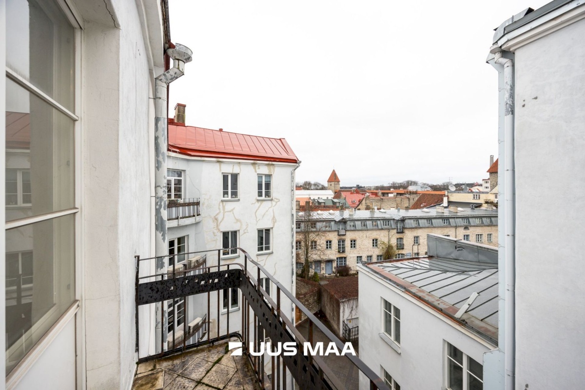 Tallinn, Kesklinna linnaosa, Vanalinn, Viru tn 9