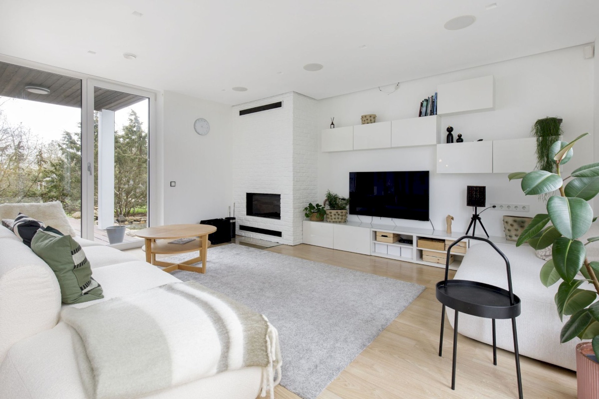 Harku vald, Muraste küla, Ladva tn 3