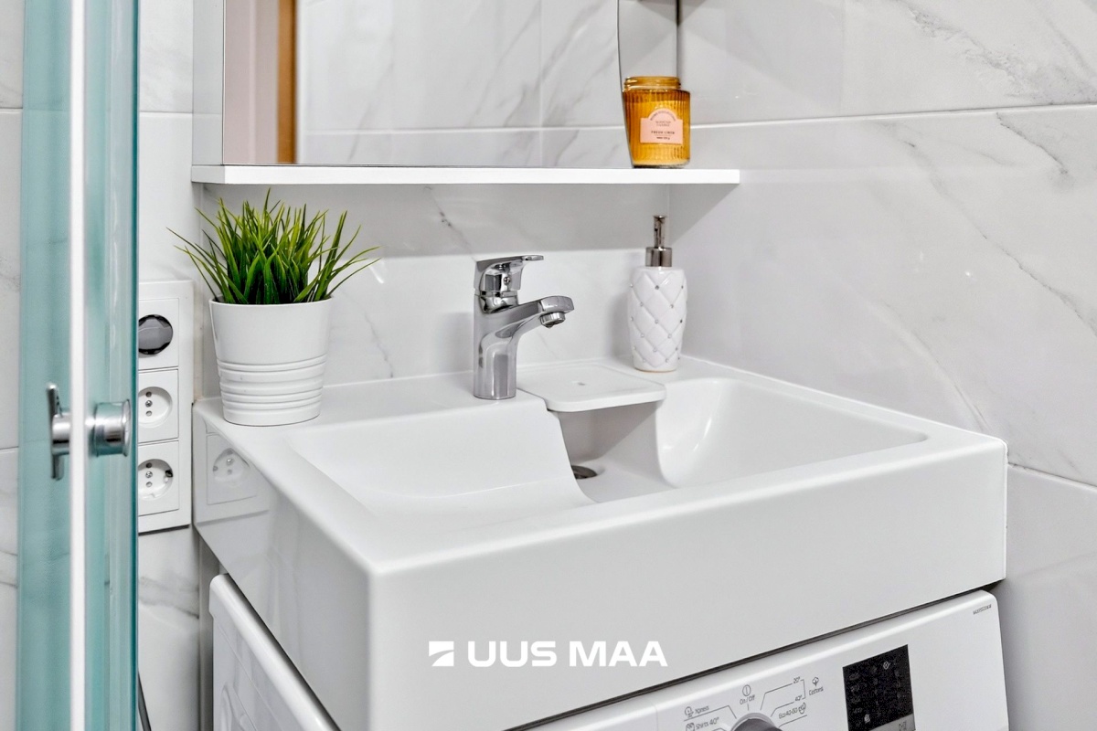 Tallinn, Mustamäe linnaosa, Akadeemia tee 52