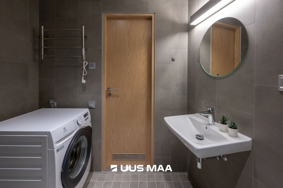 Tallinn, Kesklinna linnaosa, Südalinn, Tartu mnt 18