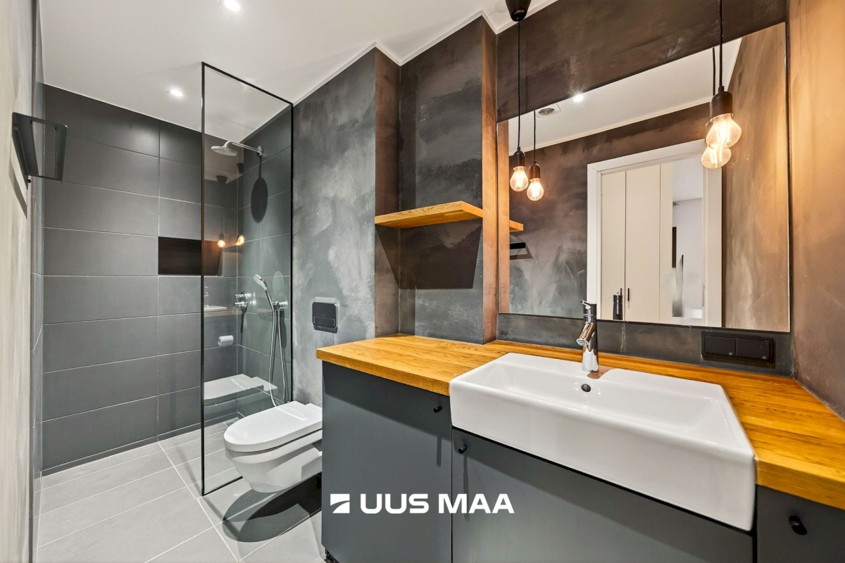 Tallinn, Kesklinna linnaosa, Pärnu mnt 62a