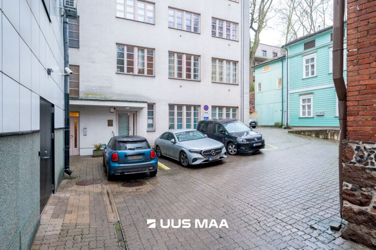 Tartu linn, Tartu linn, Kesklinn, Ülikooli 6