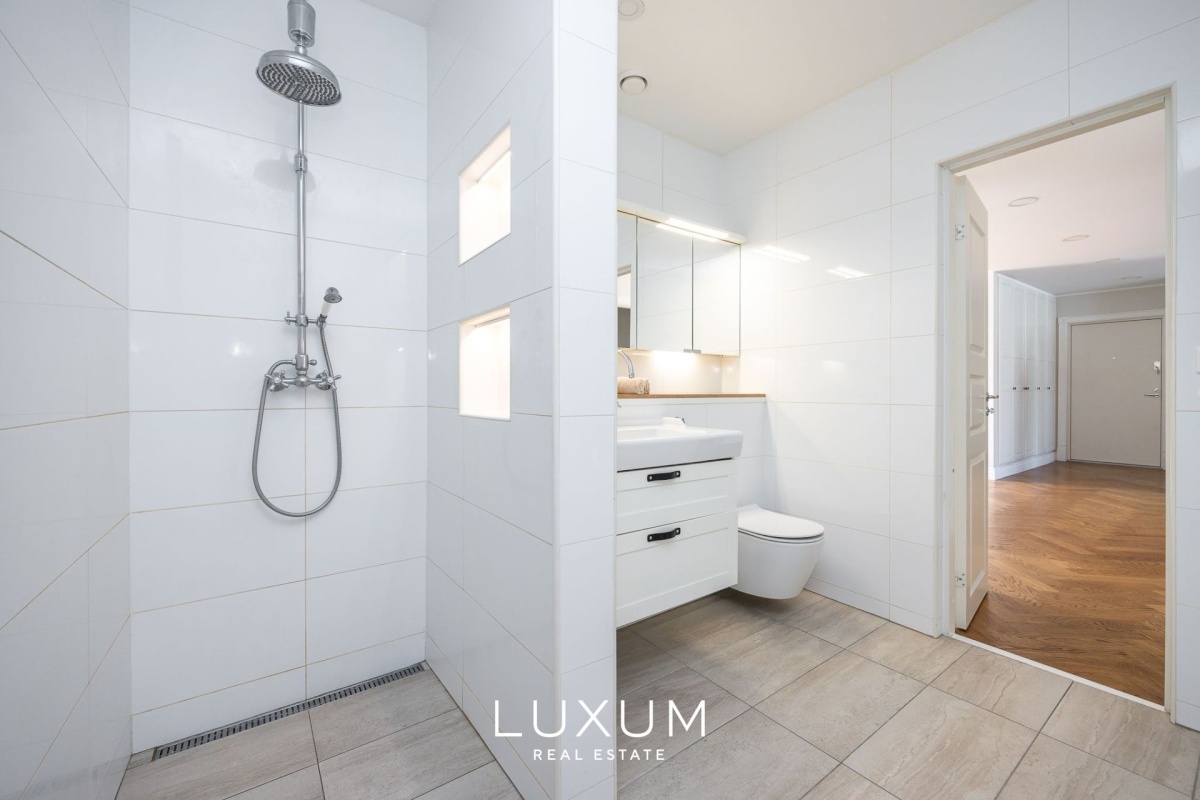 Tallinn, Kesklinna linnaosa, Vanalinna, Uus tn 17