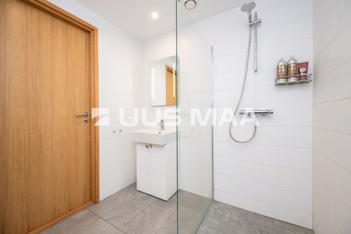 Saue vald, Laagri alevik, Kooli tn 3