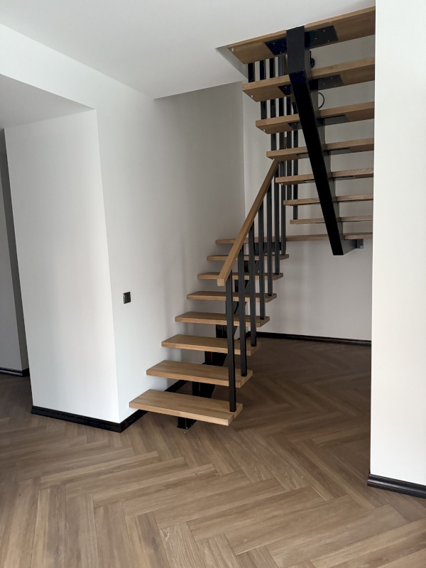 Anija vald, Kehra linn, Aia tn 4-4