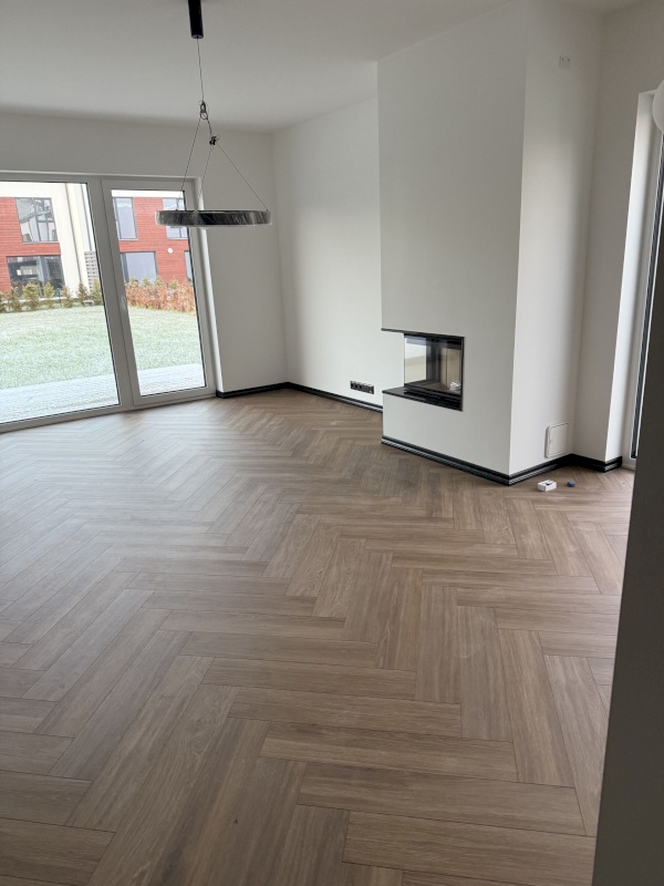 Anija vald, Kehra linn, Aia tn 4-4