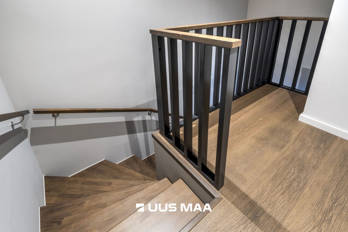 Viimsi vald, Haabneeme alevik, Laanelinnu 7-6 7 8