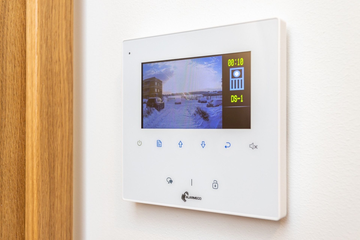 Rae vald, Peetri alevik, Hansa tee 1