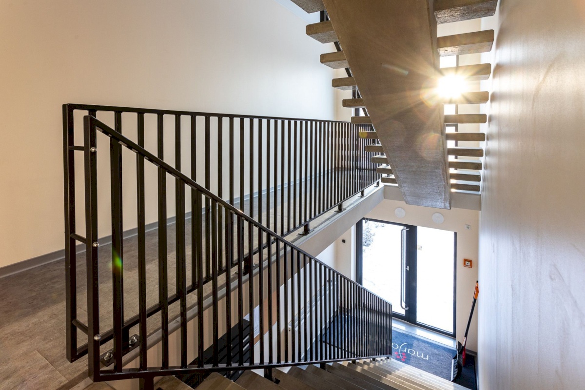 Rae vald, Peetri alevik, Hansa tee 1