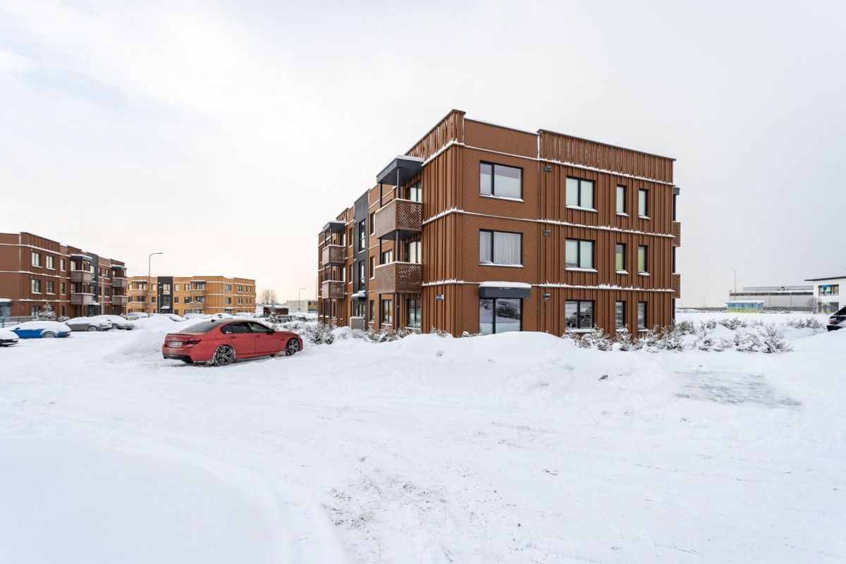 Rae vald, Peetri alevik, Hansa tee 1