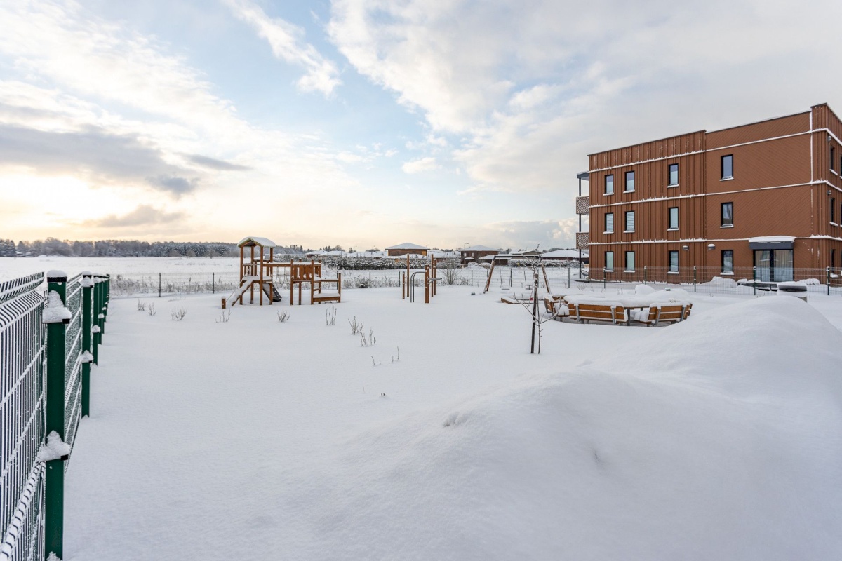 Rae vald, Peetri alevik, Hansa tee 1