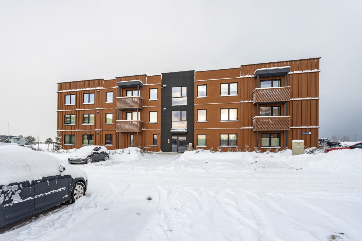 Rae vald, Peetri alevik, Hansa tee 1