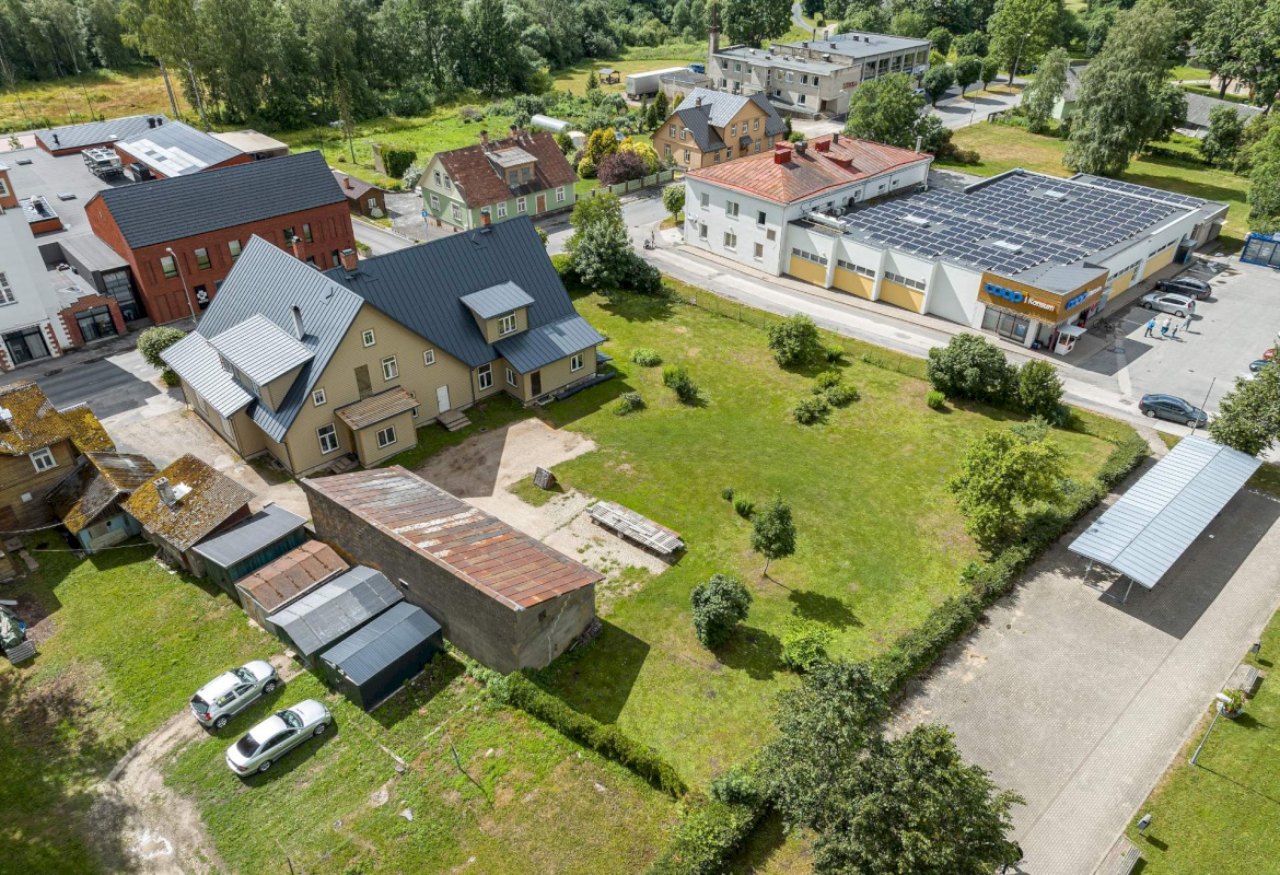 Põhja-Sakala vald, Suure-Jaani linn, Pärnu tn 1