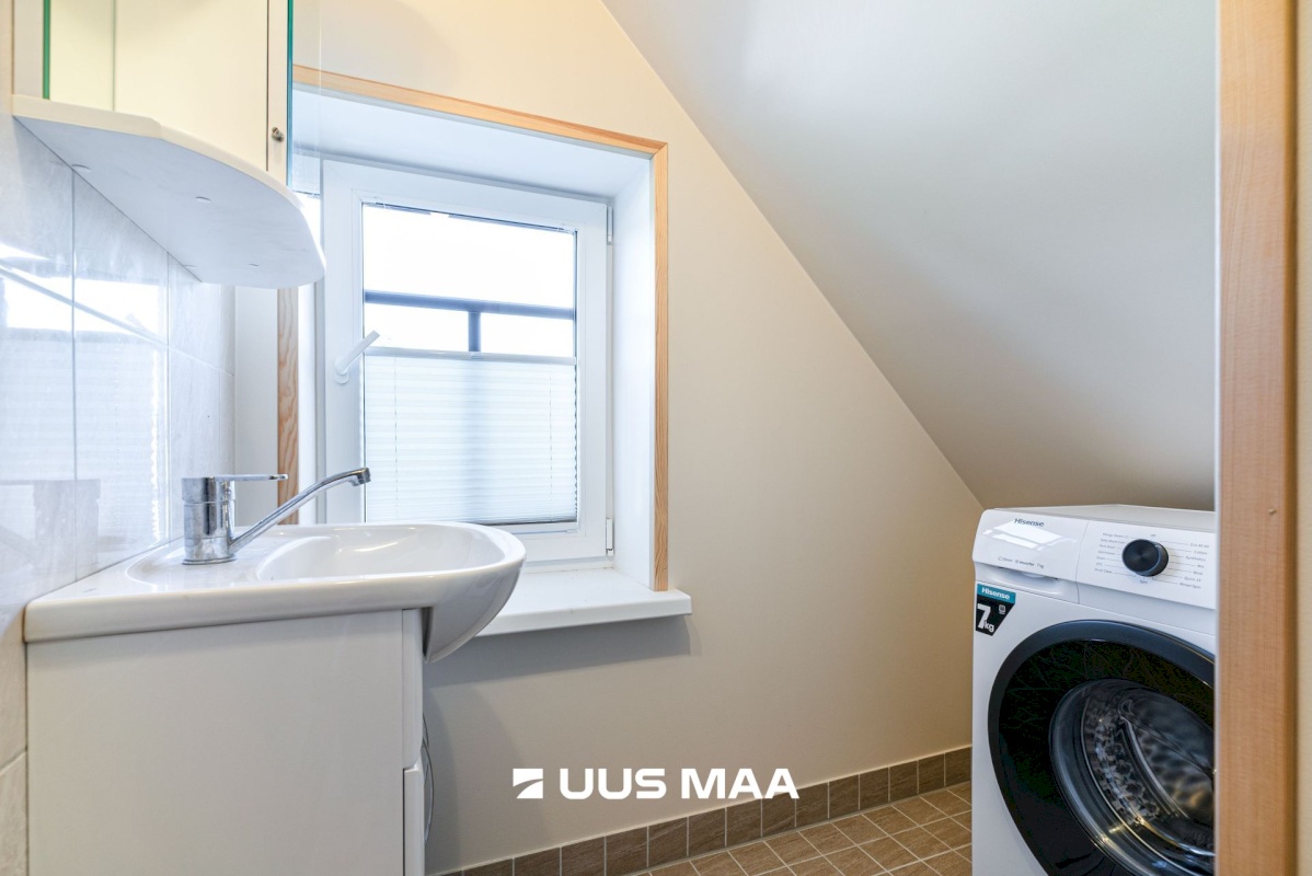 Põhja-Sakala vald, Suure-Jaani linn, Pärnu tn 1