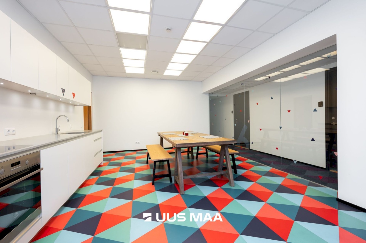 Tallinn, Kesklinna linnaosa, Sadama, Uus-Sadama 21