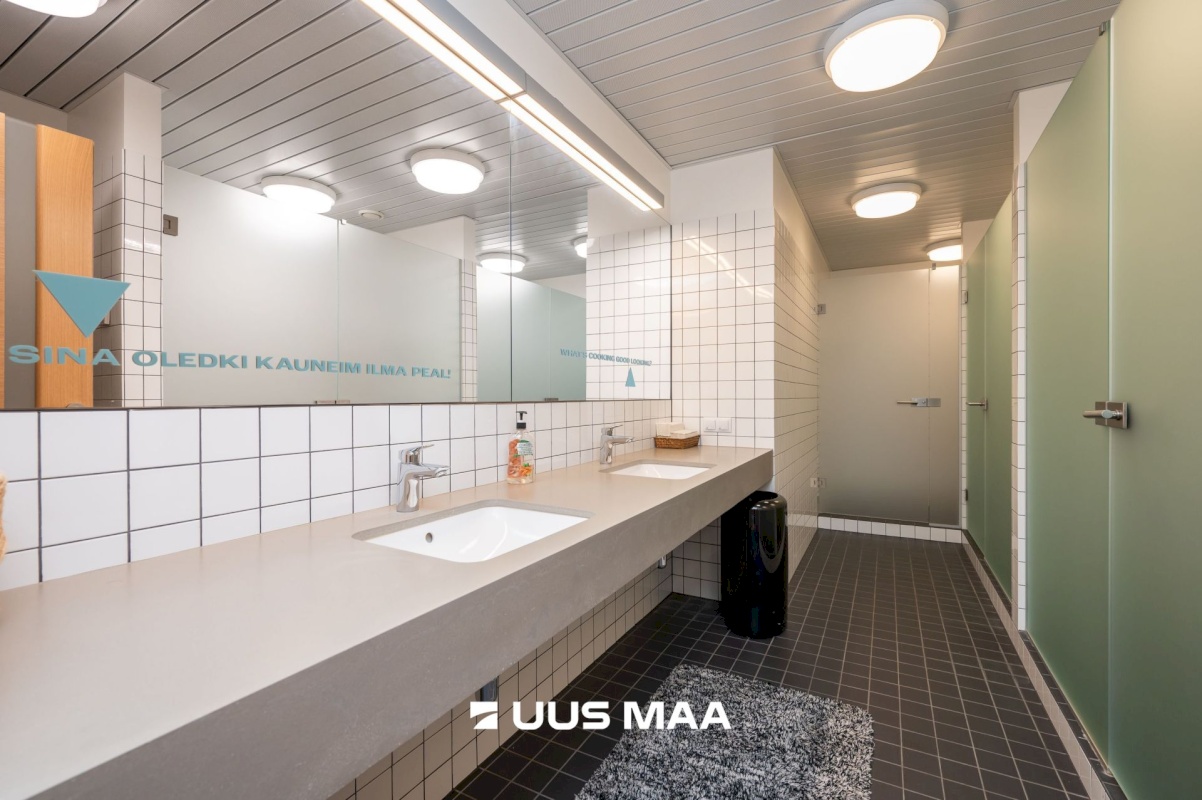 Tallinn, Kesklinna linnaosa, Sadama, Uus-Sadama 21