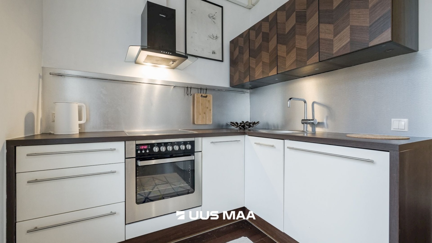 Tallinn, Nõmme linnaosa, Pärnu mnt 332