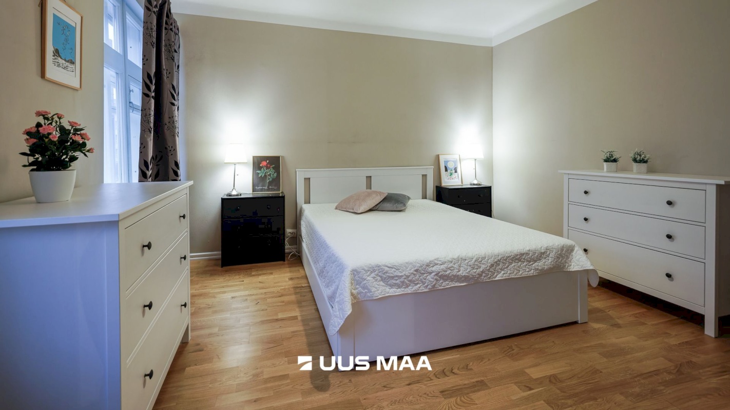 Tallinn, Kesklinna linnaosa, Kadriorg, Narva mnt 32