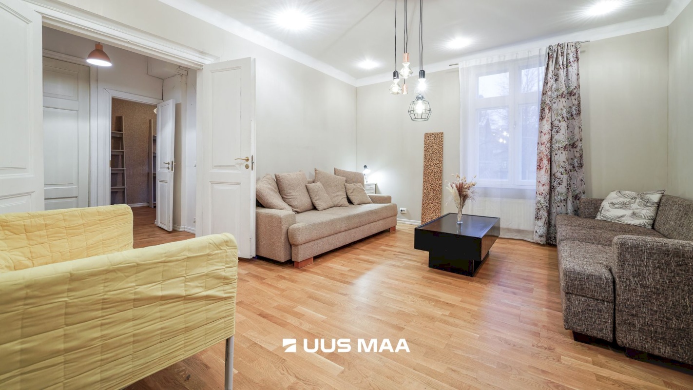 Tallinn, Kesklinna linnaosa, Kadriorg, Narva mnt 32