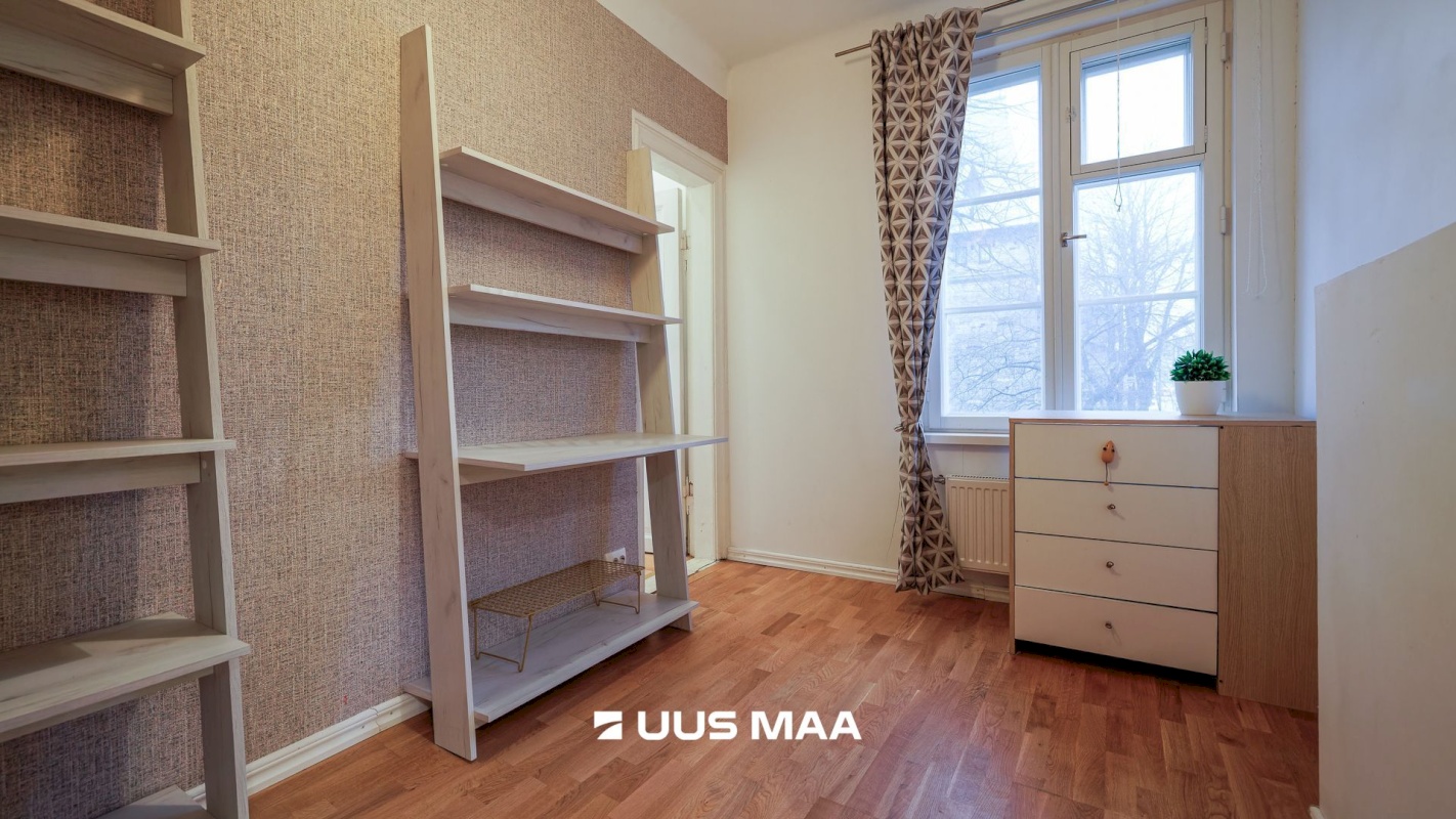 Tallinn, Kesklinna linnaosa, Kadriorg, Narva mnt 32