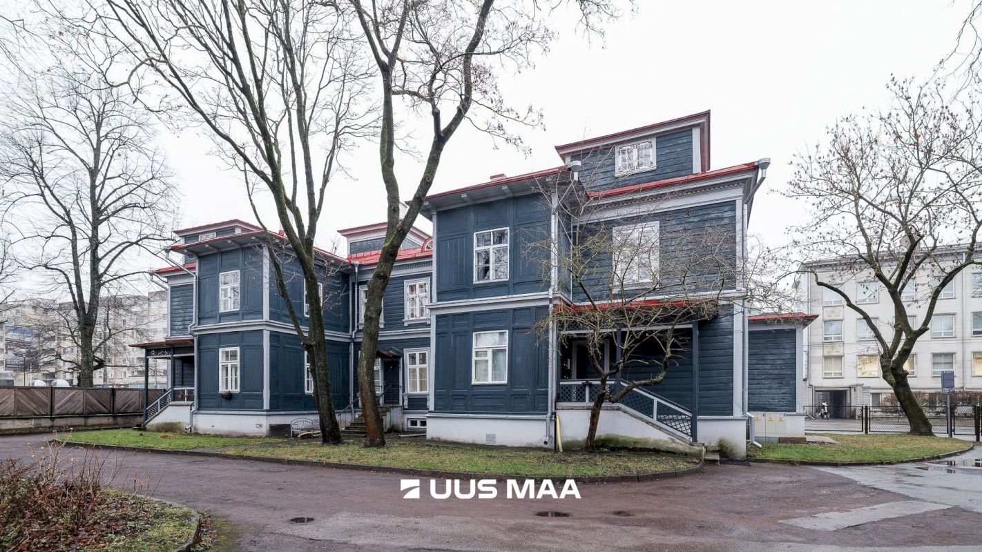 Tallinn, Kesklinna linnaosa, Kadriorg, Narva mnt 32