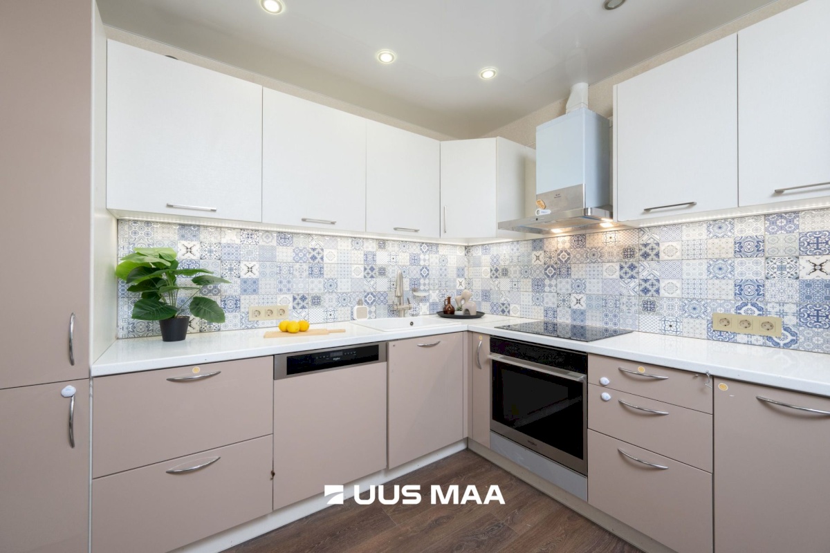 Tallinn, Lasnamäe linnaosa, Kuristiku, Linnamäe tee 2