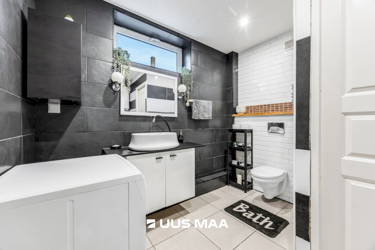 Lääne-Nigula vald, Palivere alevik, Põllu 8