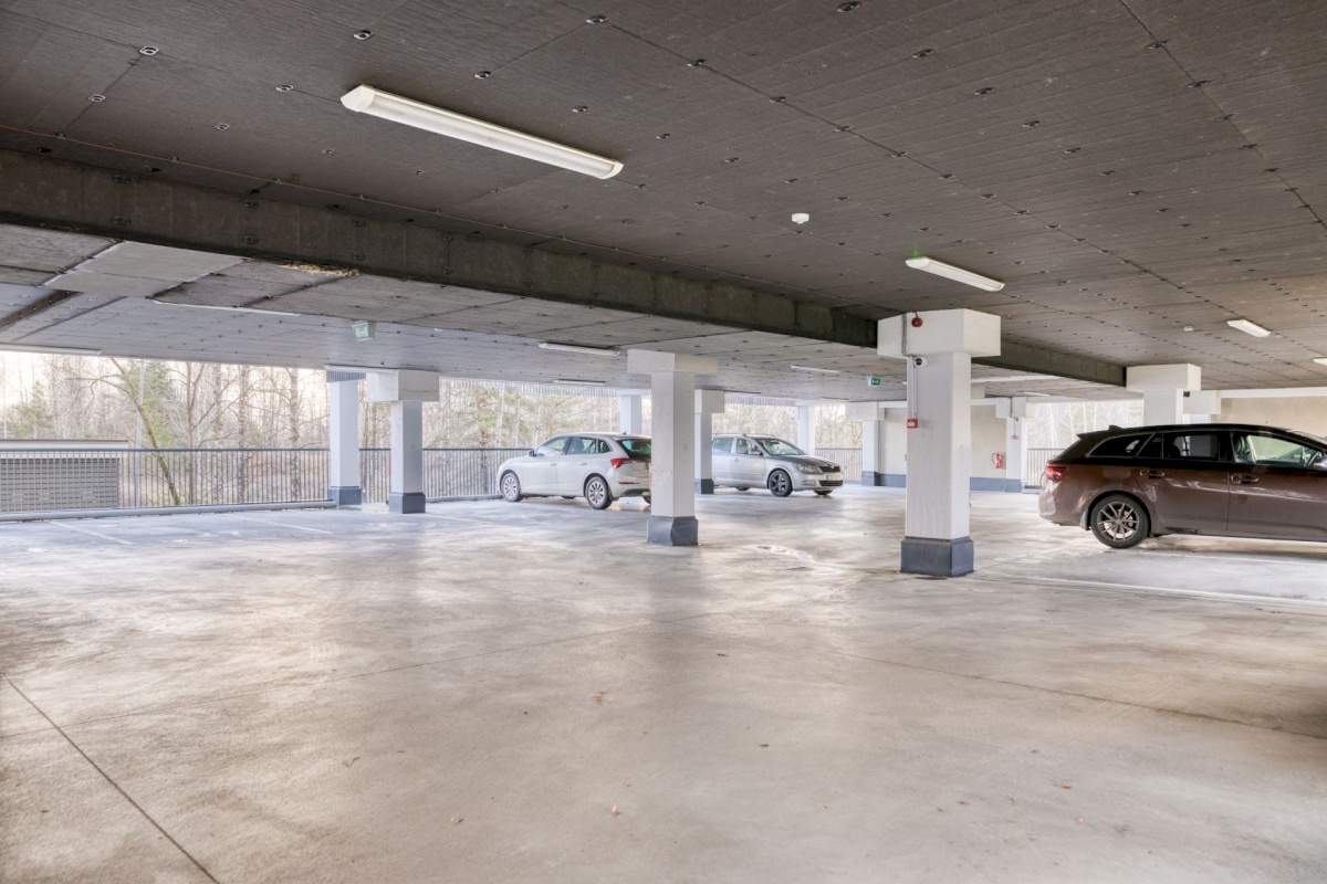 Tallinn, Mustamäe linnaosa, Kadaka pst 140