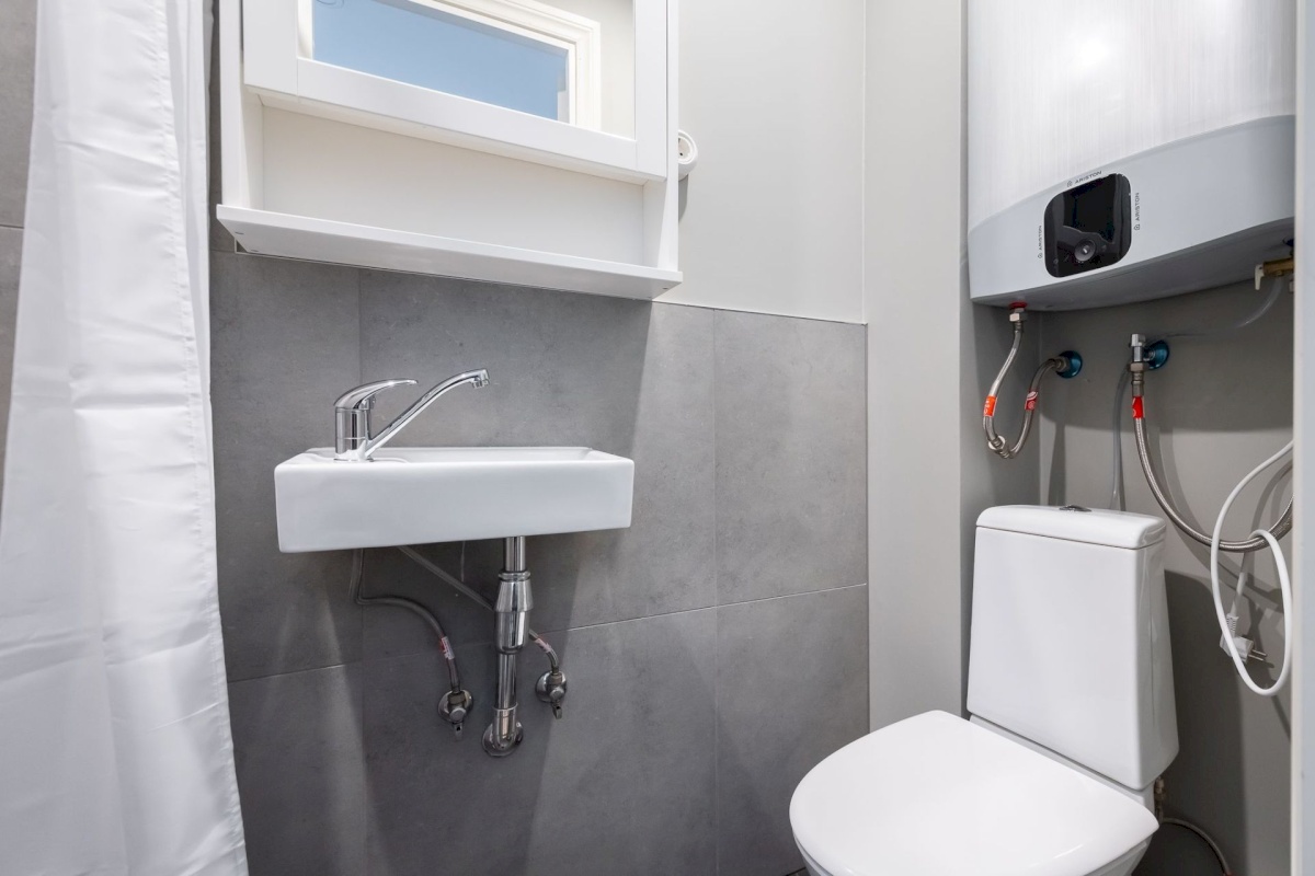 Tallinn, Kesklinna linnaosa, Uus Maailm, Luha 9