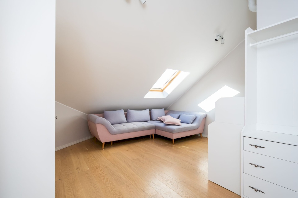 Tallinn, Kesklinna linnaosa, Uus Maailm, Luha 9