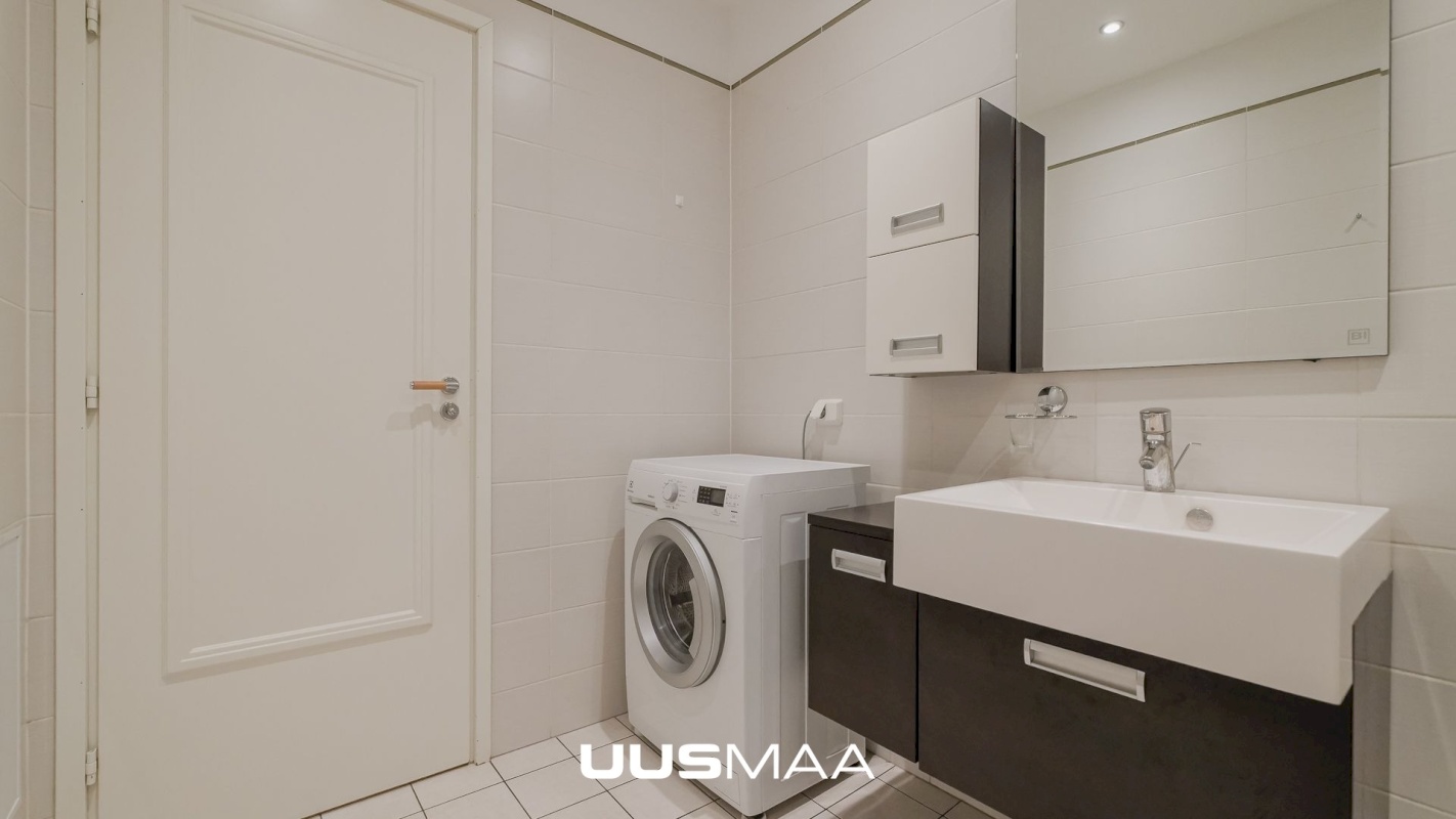 Tallinn, Kesklinna linnaosa, Pärnu mnt 27