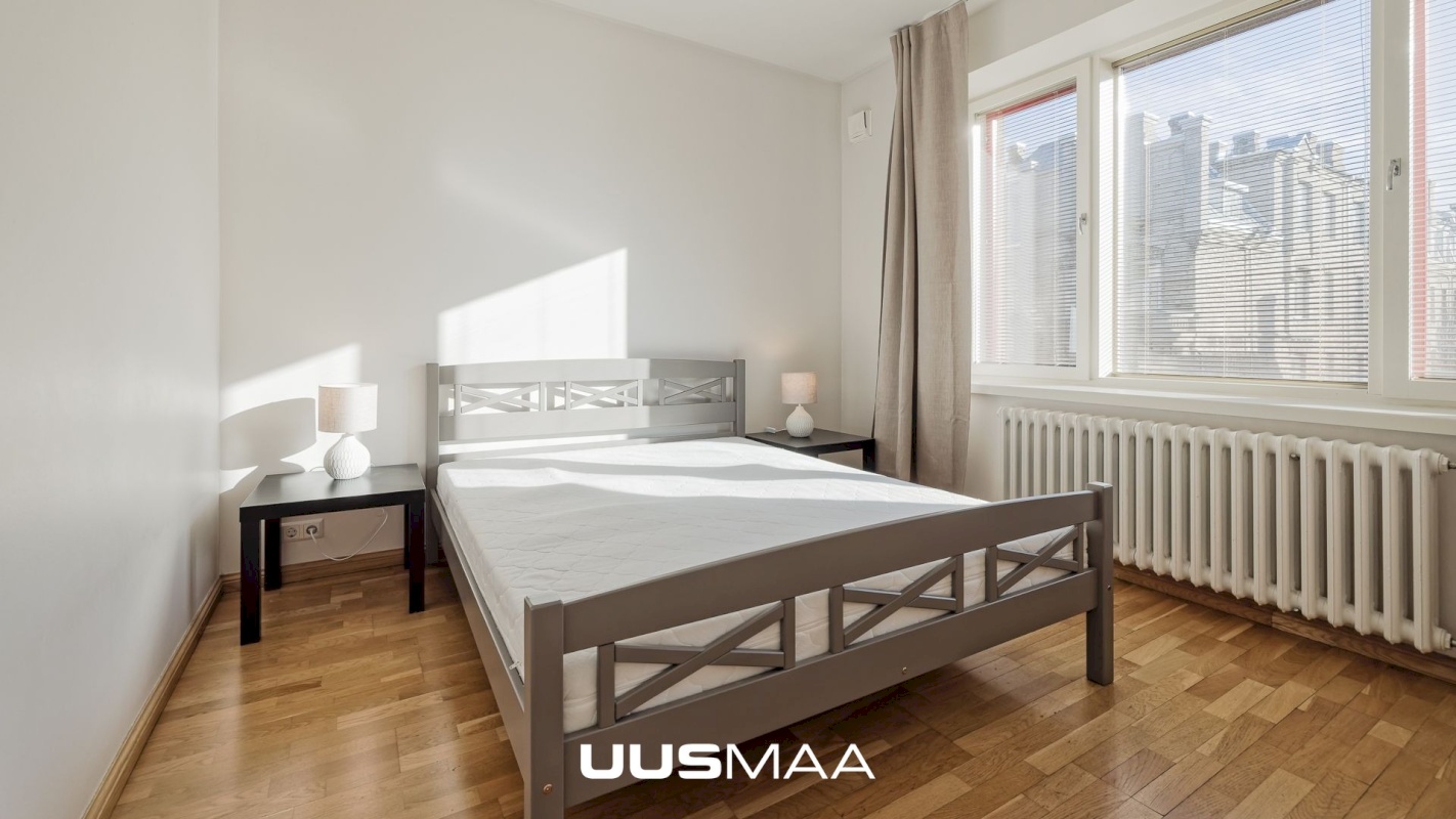 Tallinn, Kesklinna linnaosa, Pärnu mnt 27