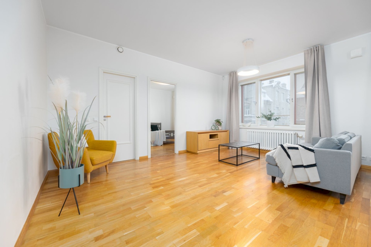 Tallinn, Kesklinna linnaosa, Pärnu mnt 27