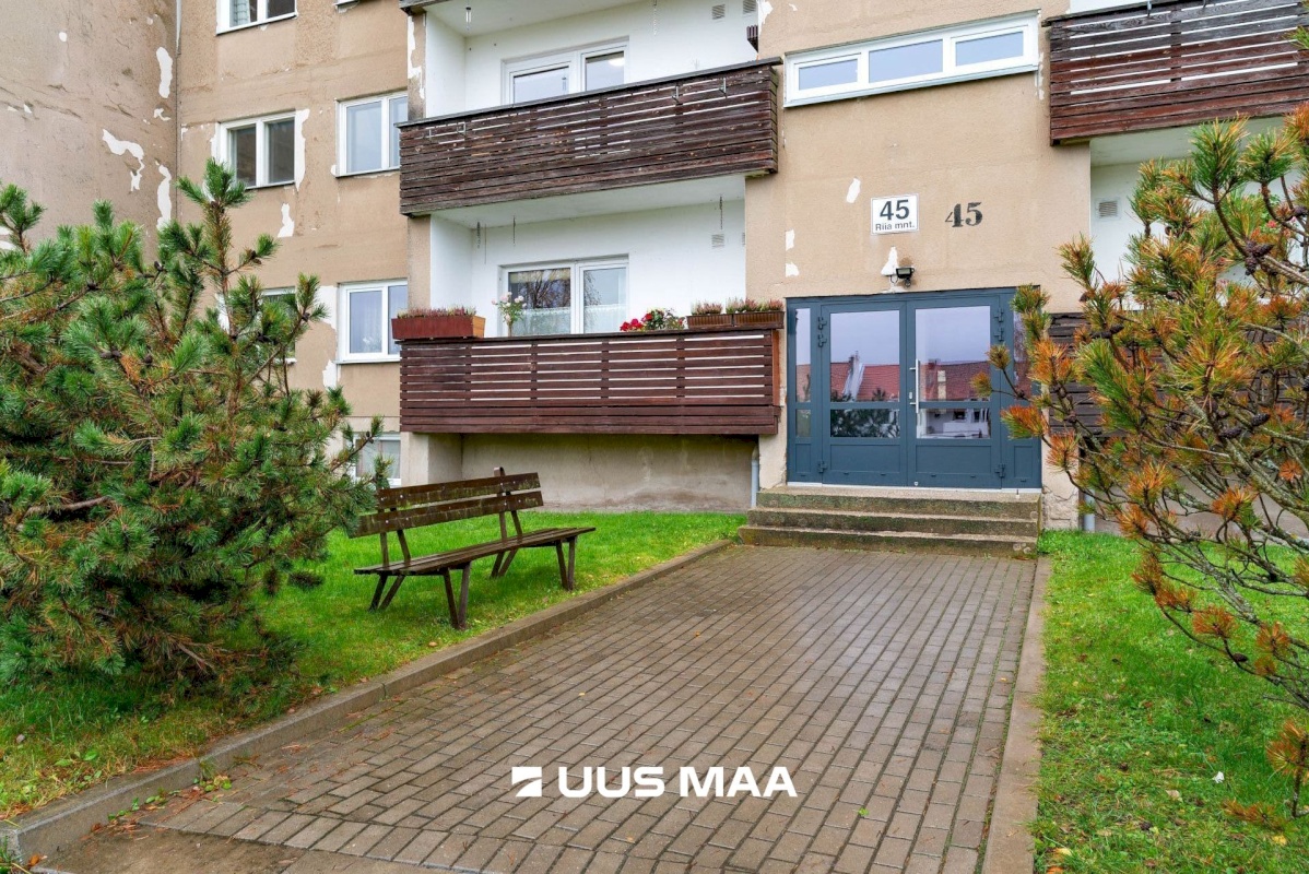 Viljandi linn, Männimäe, Riia mnt 45