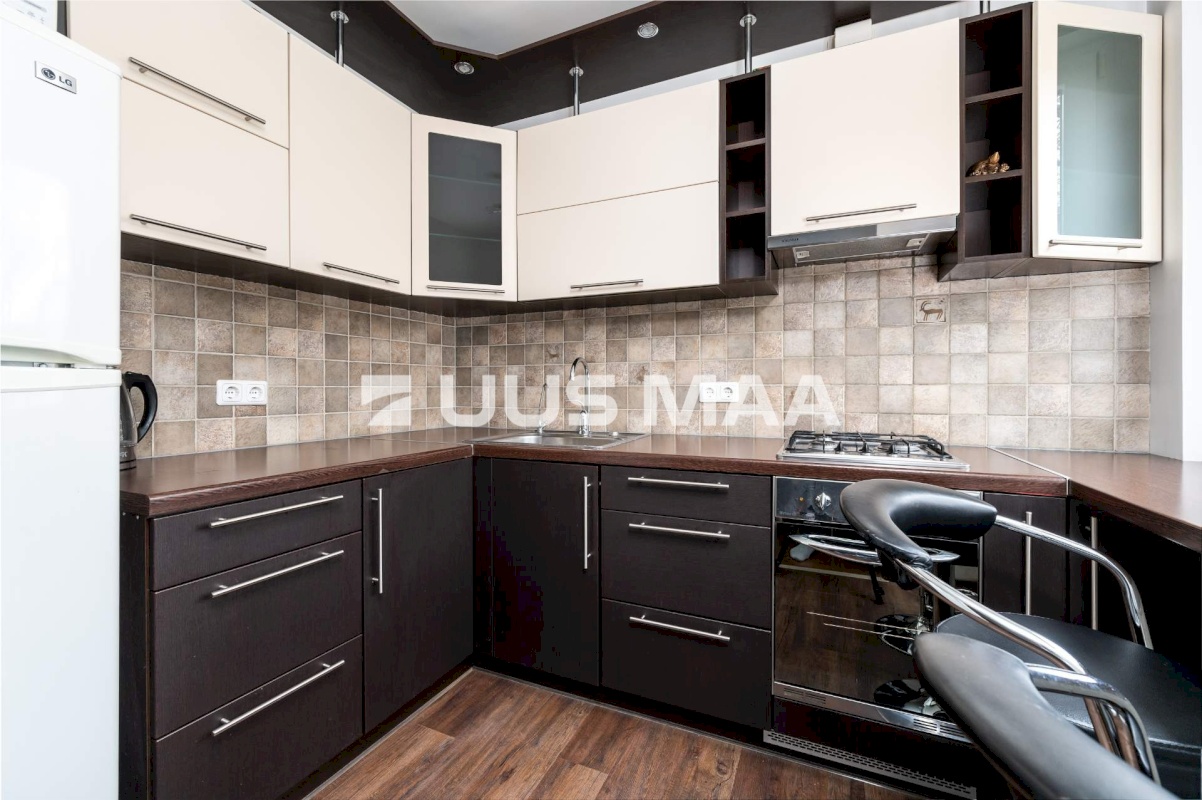 Tallinn, Lasnamäe linnaosa, Majaka tn 8